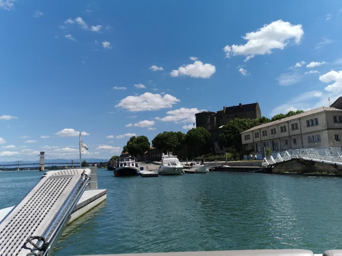 Aux Pieds Du Chateau Apartment Tournon-sur-Rhone Ngoại thất bức ảnh