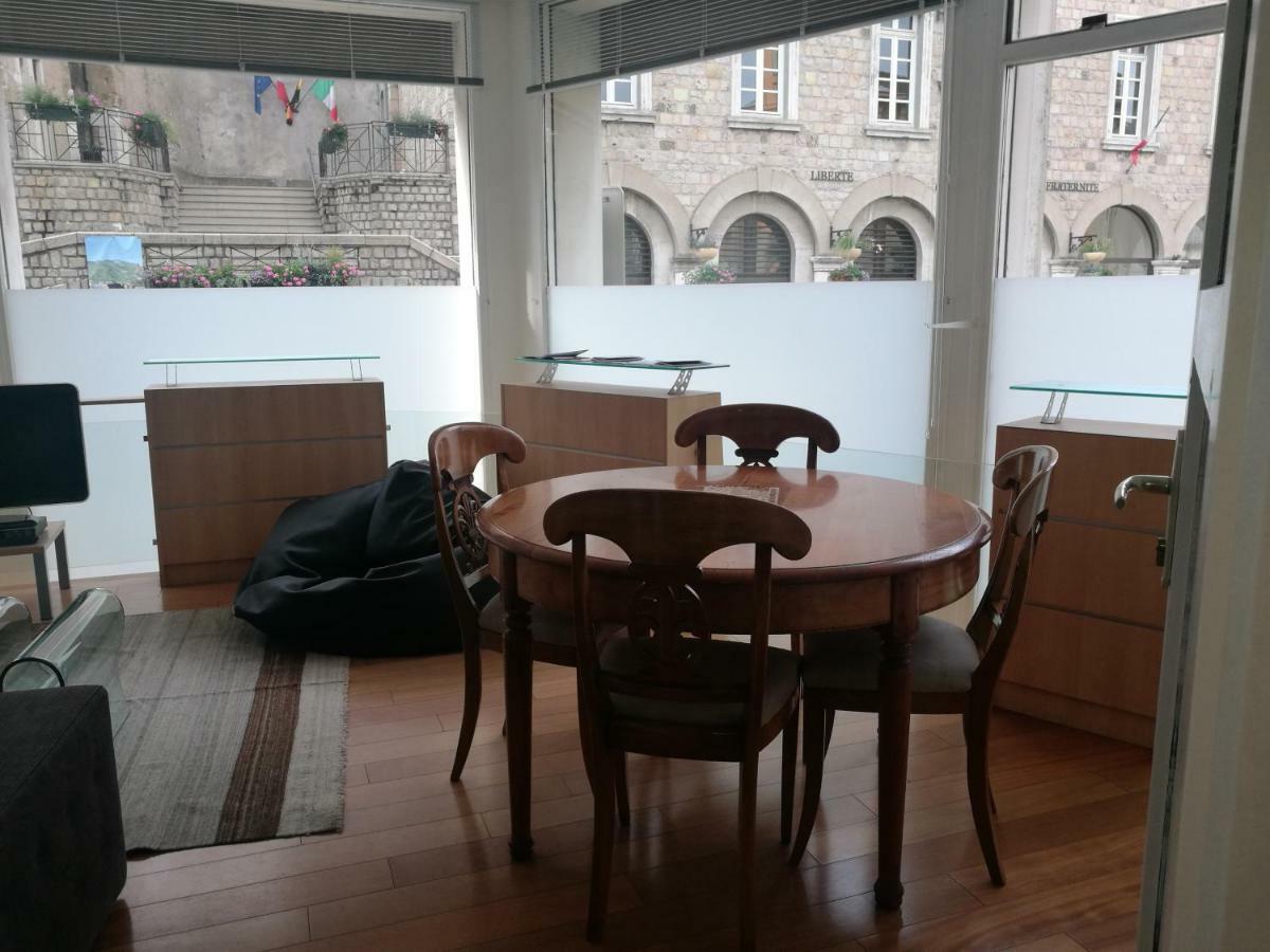 Aux Pieds Du Chateau Apartment Tournon-sur-Rhone Ngoại thất bức ảnh