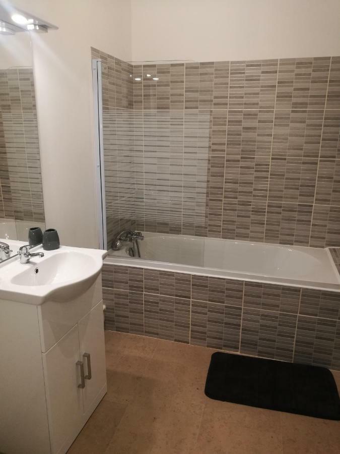 Aux Pieds Du Chateau Apartment Tournon-sur-Rhone Ngoại thất bức ảnh